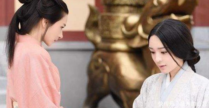 逃走|刘备逃走后，曹操抓住了他的两个女儿，曹操是怎么对待她们的！