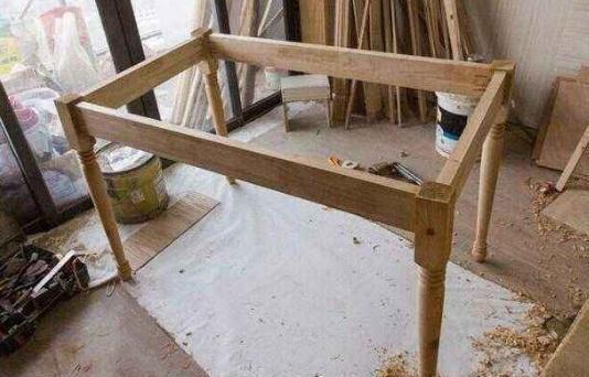 餐桌|为啥有钱人不买“圆形”餐桌听老木工说了这个原因,我才明白