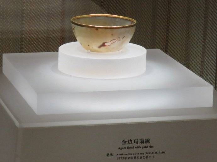 1972年,他从猪圈里挖出一只小碗,见证了大宋王朝的兴衰