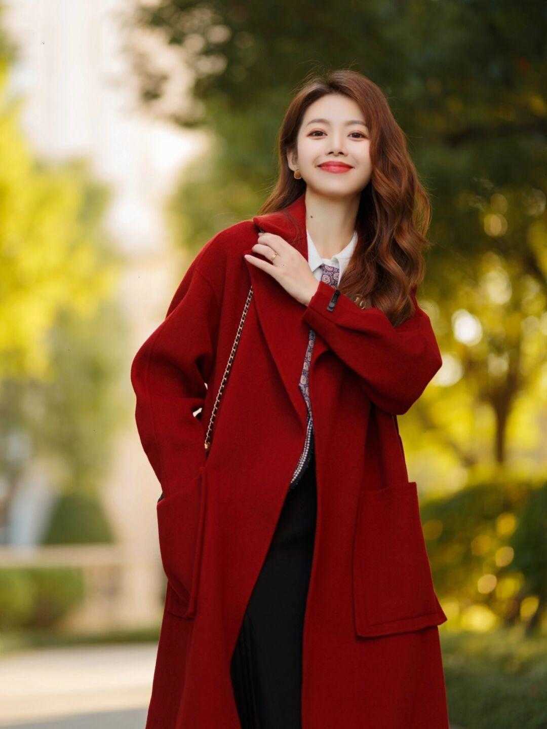 红色|穿大衣,你可以选择“红色大衣”更时髦?时髦精们告诉你答案