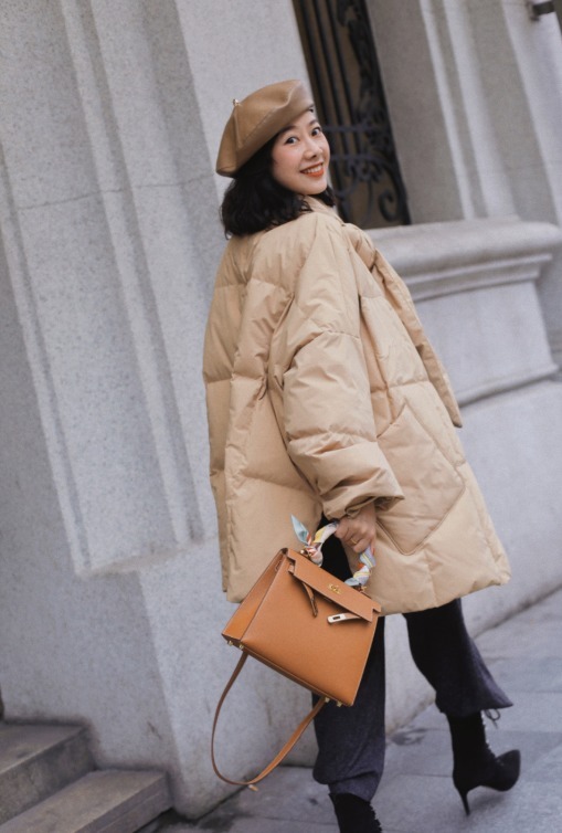 棕色|真正衣品高的女人,羽绒服也能穿出高级感,看时髦精示范吧