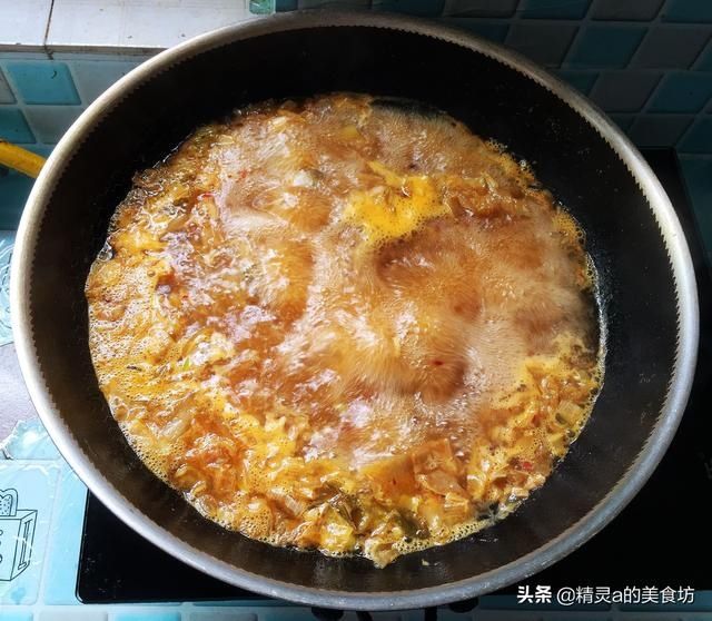 天冷,这一碗汤别错过!4样食材8分钟端上桌,汤鲜美味好喝极了