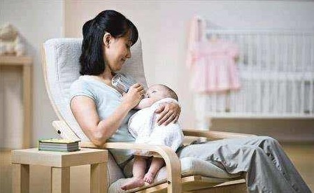 妈妈们|二胎都上学了 宝妈还“赖”着不上班 婆婆一追问 宝爸脸都红了