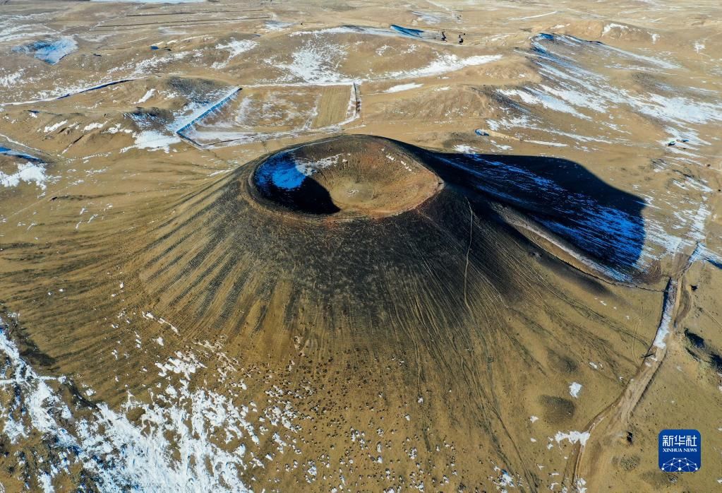 新华社记者|冬日火山