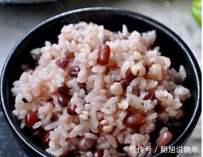 红豆|蒸米饭时加点它，大病小病全赶跑，半月赶走体内湿气！还能减肥