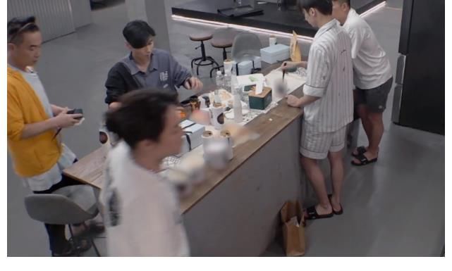 趙文卓|尹正深夜煮面，陳小春大口吃，張晉“賣弄”文化：還是離子燙好吃