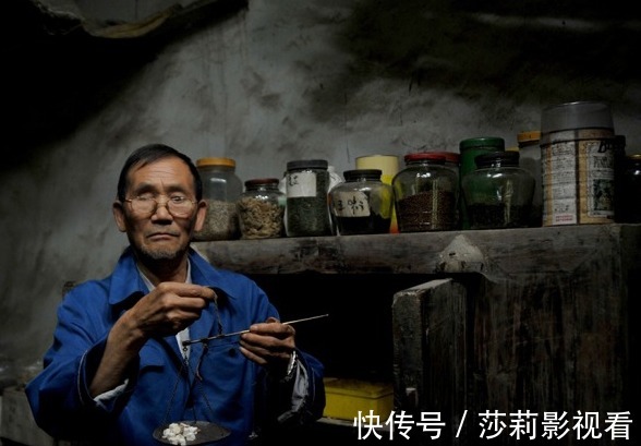 腰椎|民间郎中土方子:3根大葱+1勺红糖,腰不疼了,坐骨神经痛也好了