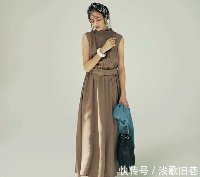 极简 日本主妇的中年“极简风”穿搭，凭什么穿出一身气质！