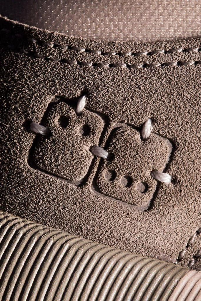 永远滴神！兵马俑 AJ 套装上脚太帅了！冠希刚晒出隐藏玩法！