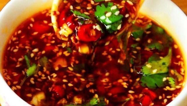 丸子这样做最好吃,不放面粉不加水,鲜嫩又营养,我家2天做一回