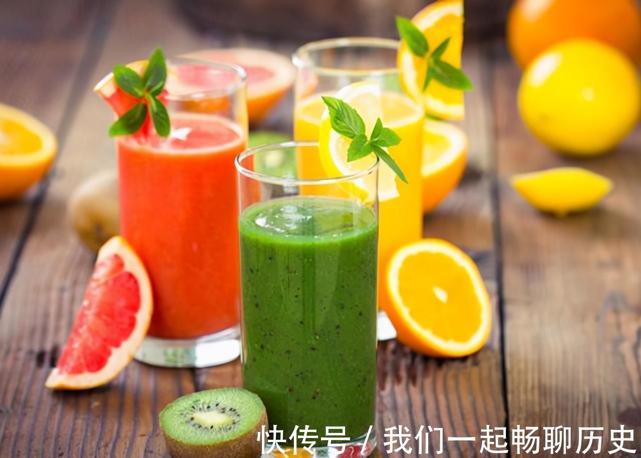 喝水|这3种饮料被加入“黑名单”,尽量少给孩子喝,没营养还浪费钱