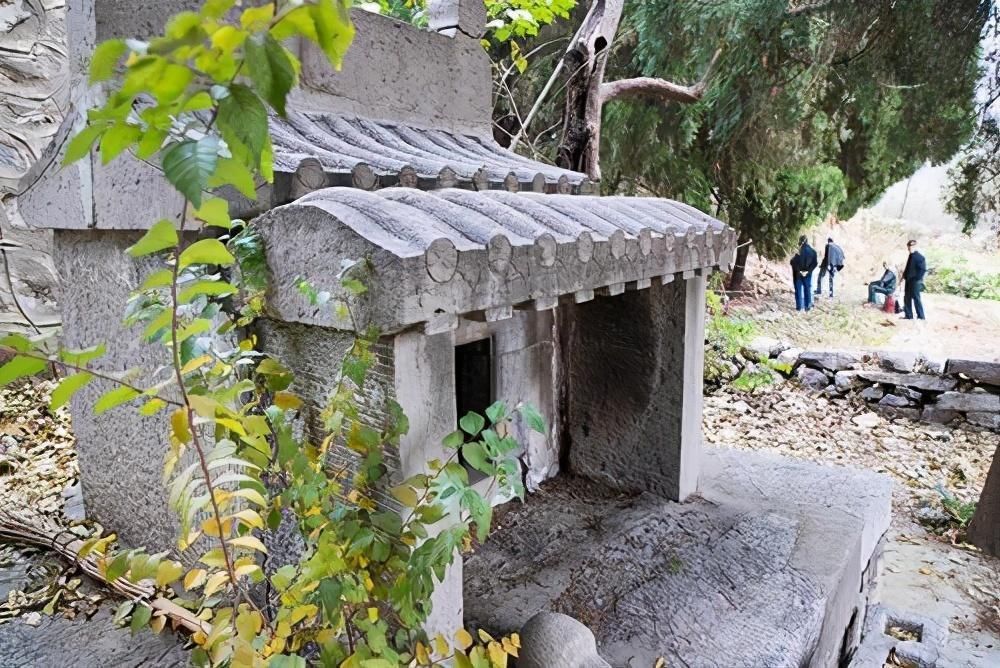 马未都:自古大墓旁边多建庙,但用不了2年墓就全空了