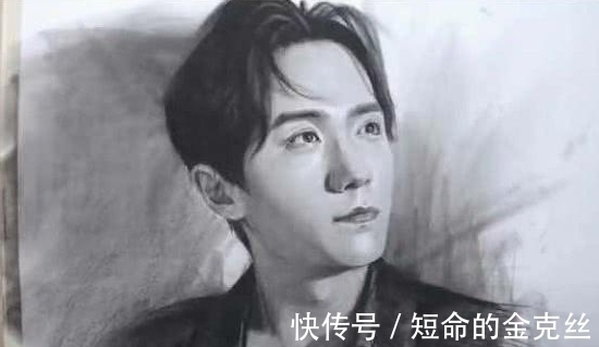 美术生&美术生秀素描水平,本以为是画易烊千玺,谁知下一步又发生了改变