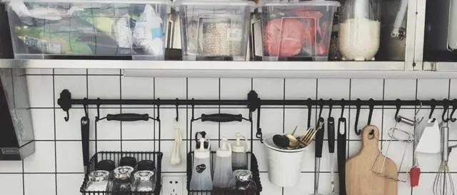 布置|同样是小厨房，瞧瞧人家会布置的，我怎么就没想到呢，活该不好用