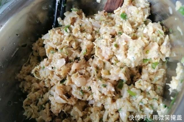 搅拌均匀|入秋后，就馋这个馅的饺子，东北人就好这一口，比萝卜韭菜鲜多了