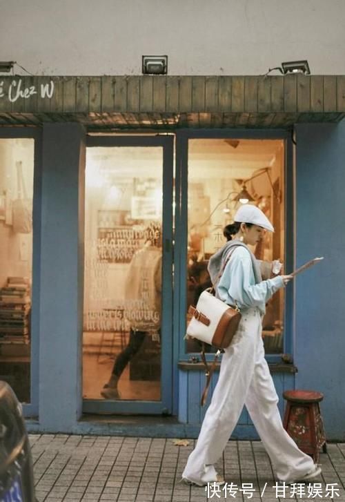 色系|女人过了40岁,少穿黑白灰!多穿这个“年轻色”,时髦显白超气质