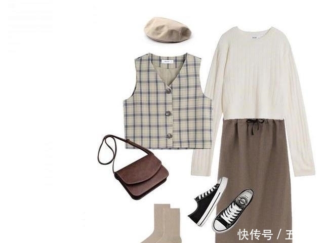 讲究的女人真会穿,用''马甲''混搭叠穿,拯救春天换季乱穿衣的尴尬