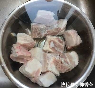 白吉饼|陕西有名小吃,腊汁肉夹馍,美味会让你垂涎三尺哦!