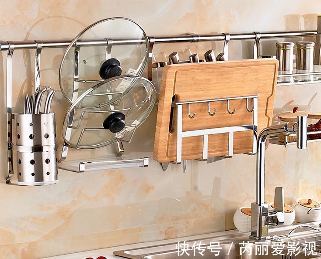横杆|我怎么想不到,给厨房窗台加个横杆,锅碗瓢盆都被搞定,收纳完美