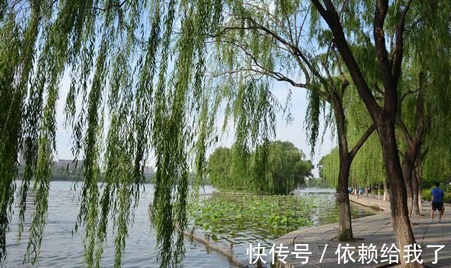 千古绝唱&2首美到飞起的诗词,堪称千古绝唱,值得好好品读