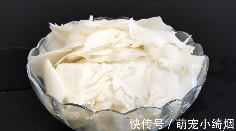 青辣椒|它有“素食之王”的美誉，鲜嫩爽滑，营养又美味，热量低，还养人