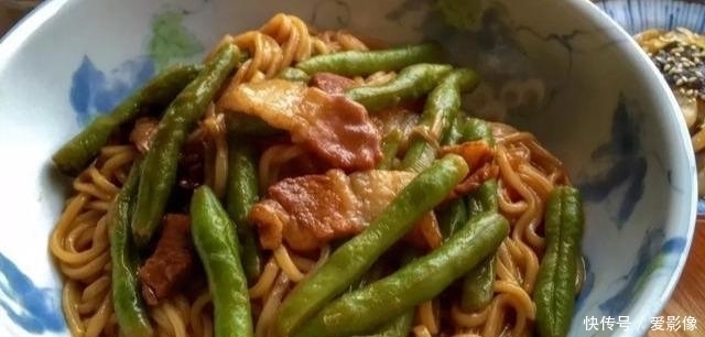 大厨|豆角焖面,是直接焖还是先煮面都不对30年大厨教你这样做