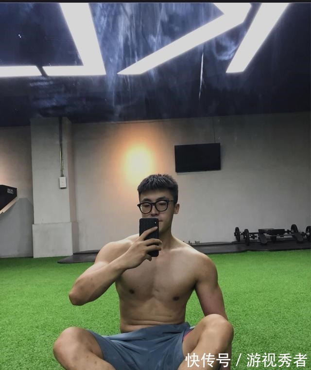 肌肉|这枚又高又壮的运动型肌肉直男有点上头哦!