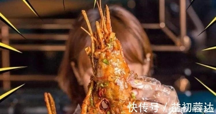 湄公河虾泛滥成灾,个头大的和小臂一样,游客随便钓都可以钓到