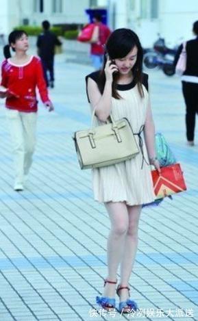 儿子|年轻妈妈接5岁儿子放学,却被同学们取笑你妈干脆别穿衣服