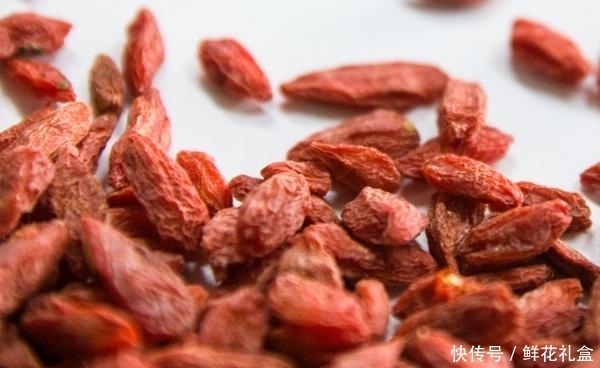 決明子和它搭配服用效果喜人,經常泡水喝,還能幫血管“洗個澡”