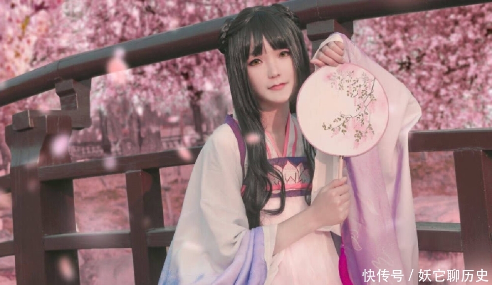 人饰|00后最美coser,一人饰三角,魔道祖师被“包场”
