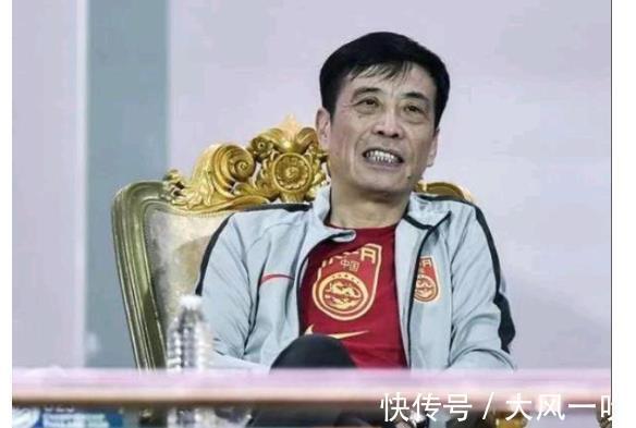 李铁|陈戌源“御驾亲征”,李铁放下包袱,对手慌了,国足将要背水一战