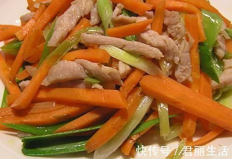 胡萝卜汁|胡萝卜搭配一物炒着吃,既能养护脾胃,降压降糖,又能润肺养肺