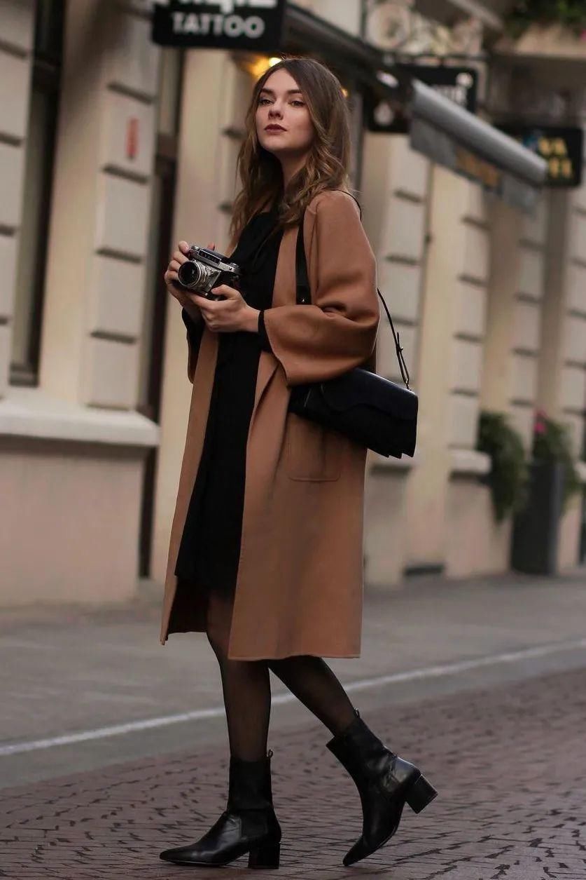  搭配大衣|你穿大衣+靴子的样子，真的时髦极了！