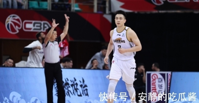 cb辽宁双枪太狠,郭艾伦15+5+8,赵继伟三分8中5,萨林杰无奈空砍