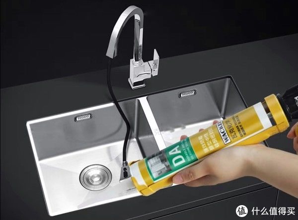 发黑|拒绝玻璃胶发霉、发黑！一文讲透装修中全屋玻璃胶该如何选择及品牌推荐