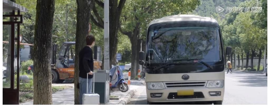 《五哈2》水准回归？鹿晗遭节目组整惨，邓超陈赫急到与导演对峙