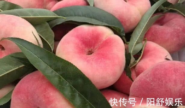 排毒|女性睡前常吃3种水果,能排毒养颜,淡化斑点,皮肤更光滑!