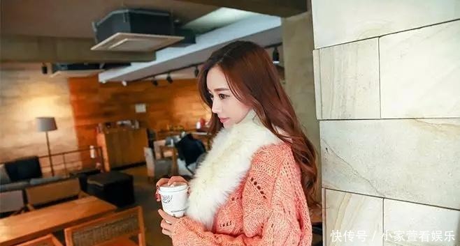 丝袜|大长腿丝袜——孙允珠 粉红色上衣黑丝袜似邻家少女,慢慢少女心