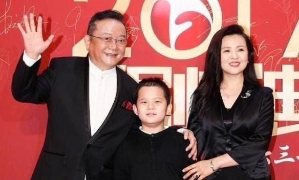 父母|53岁妈妈执意拼二胎,产后向儿媳妇“借母乳”被拒,这像什么话