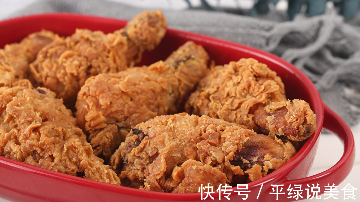 炸鸡腿时，面粉和面包糠，哪样更好，教你正确的做法，味道太香了
