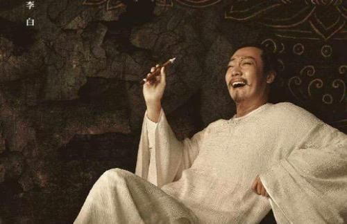 李白最经典的一首诗,开篇就惊艳了世人,堪称唐诗巅峰之作