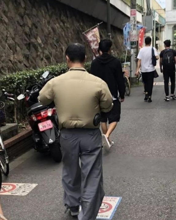 喵咪@这些巧妙机智的走心设计,忍不住给设计师竖起大拇指!