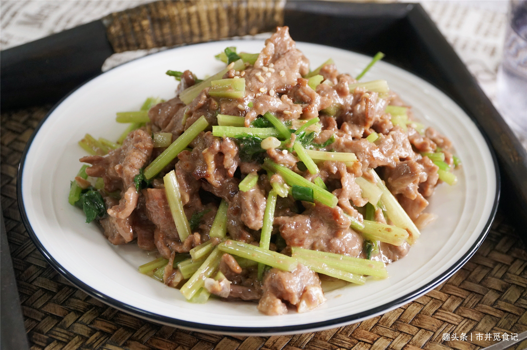 退休老两口,盛夏爱吃的8道家常菜,讲究营养搭配,懂吃更健康