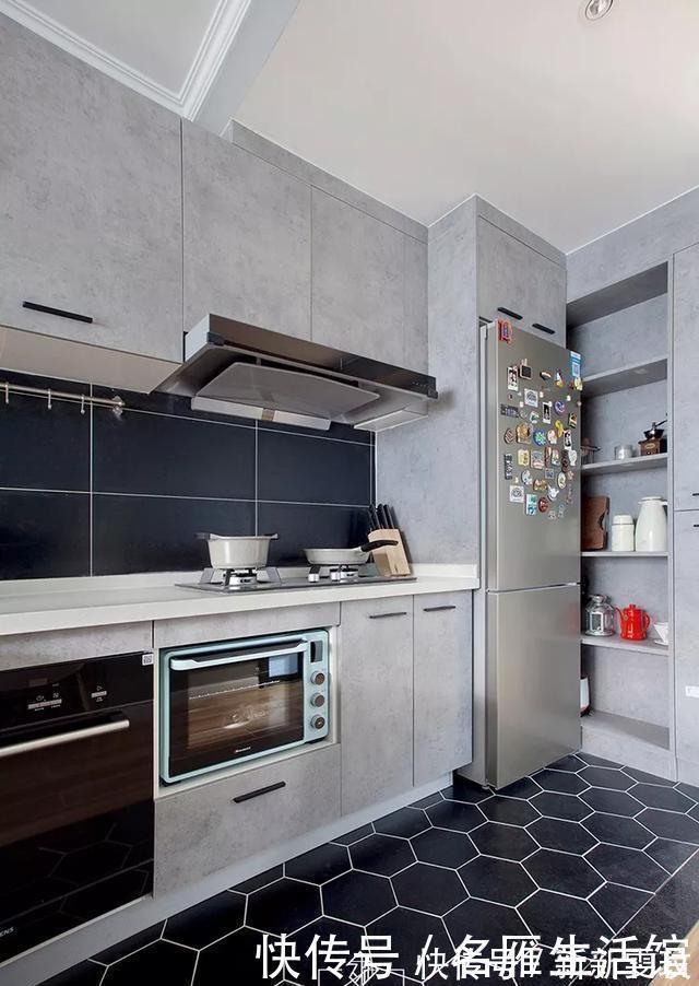 卧室|47㎡一室改两室，进门衣帽间，阳台变次卧，装出来比80㎡还要大