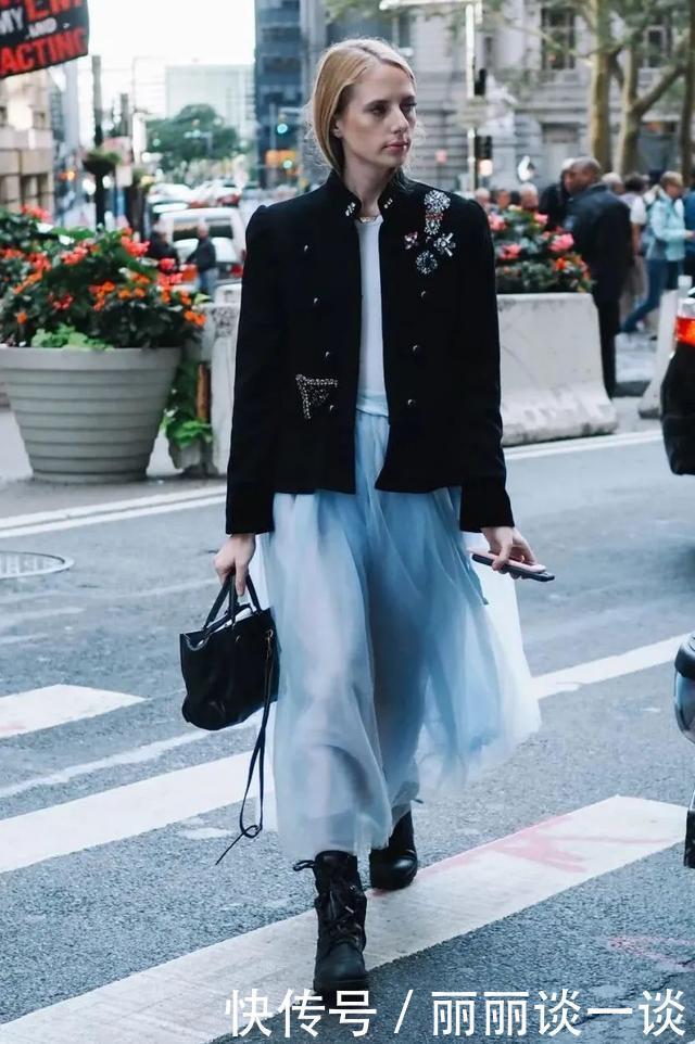 马丁靴的30个穿搭示范,可甜可盐,时髦炸了!