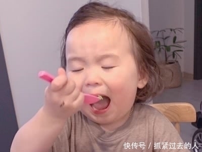 腊肠|学生党想有“薄嘴唇”?趁早远离这3习惯,变“腊肠嘴”别后悔!