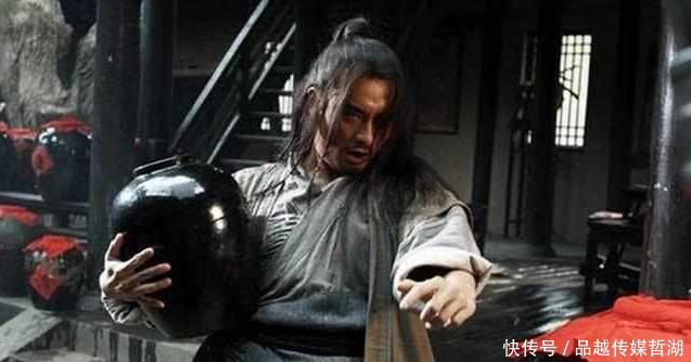 痛哭|朱元璋封小舅子大官，小舅子听闻跪地痛哭：只求留条小命每天喝酒