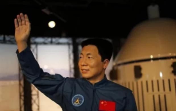 上天 杨利伟落地后,为何17年不再上天?原因令国人泪目