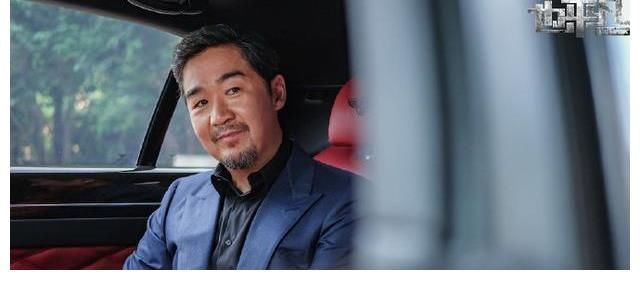 《也平凡》上星定档，郑恺、张国立、林峯别样父子情，黑白对决